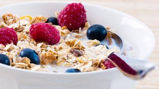 Aveia, granola e sucrilhos