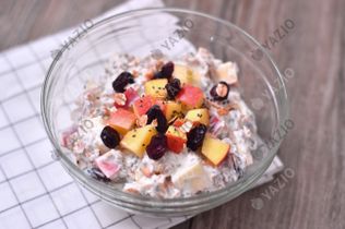 Protein-Dinkel-Müsli mit Cranberrys