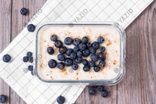 Oatmeal Pudding with Blueberries