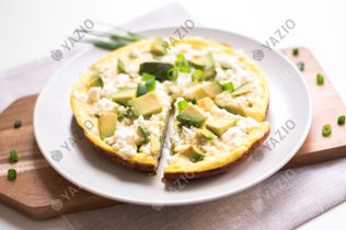 Frittata de feta y aguacate