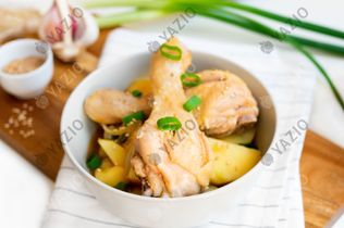 Hähnchenschmortopf mit Kartoffeln