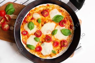 Mozzarella Pan Pizza