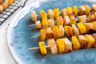 Mango-Halloumi-Spieße