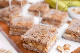 Sándwich de plátano y crema de cacahuete