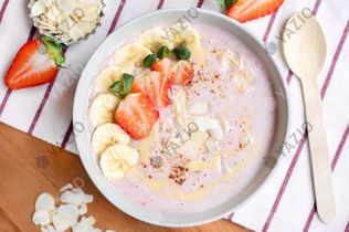 Bowl de morango e amêndoa