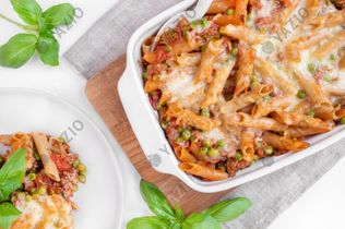 Macarrão com carne ao forno