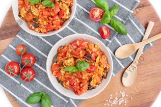 Risoto de tomate com vegetais assados