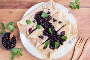 Crepes de arándanos y yogur