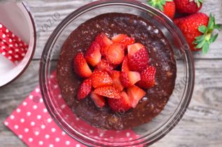 Vegan Chocolate Strawberry Porridge