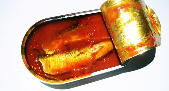 Fertiggerichte sollten lieber gemieden werden: Oft enthalten diese nämlich nur wenig Vitamine, zu viele Kalorien und schlechtes Fett.