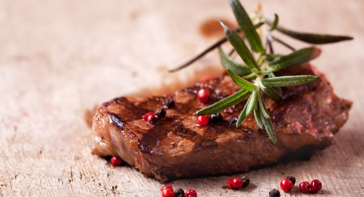 Besonders im Rahmen einer Diät kann Fleisch manchmal Wunder wirken, denn es sättigt besonders gut.