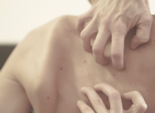 Für Neurodermitis Patienten ist der Juckreiz das schlimmste Übel.