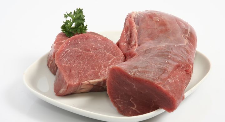 Rotes Fleisch, etwa vom Rind oder Schwein, kann krank machen.